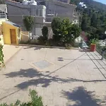 Panos Renos Studio, A Cozy By The Beach! Case de vacanță
