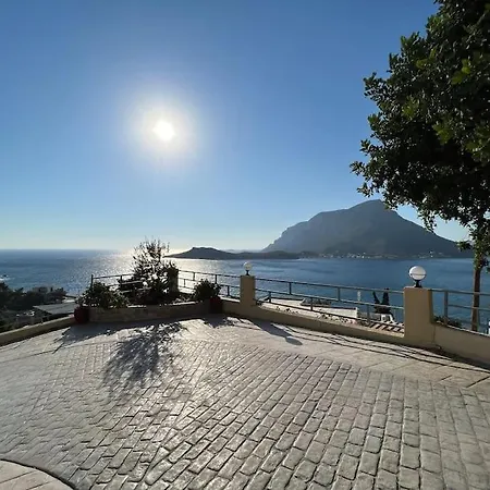 Panos Renos Studio, A Cozy By The Beach! * Myrties