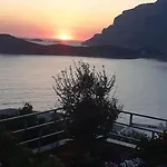 Panos Renos Studio, A Cozy By The Beach! * Mirtiész