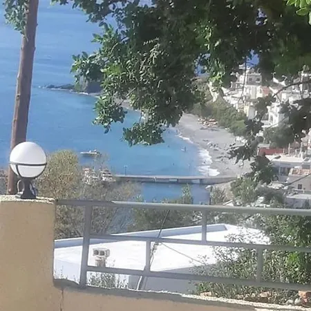Panos Renos Studio, A Cozy By The Beach! *