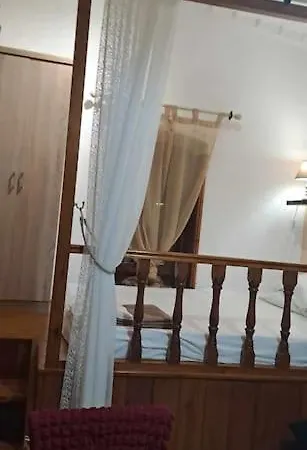 בית נופש Panos Renos Studio, A Cozy By The Beach!
